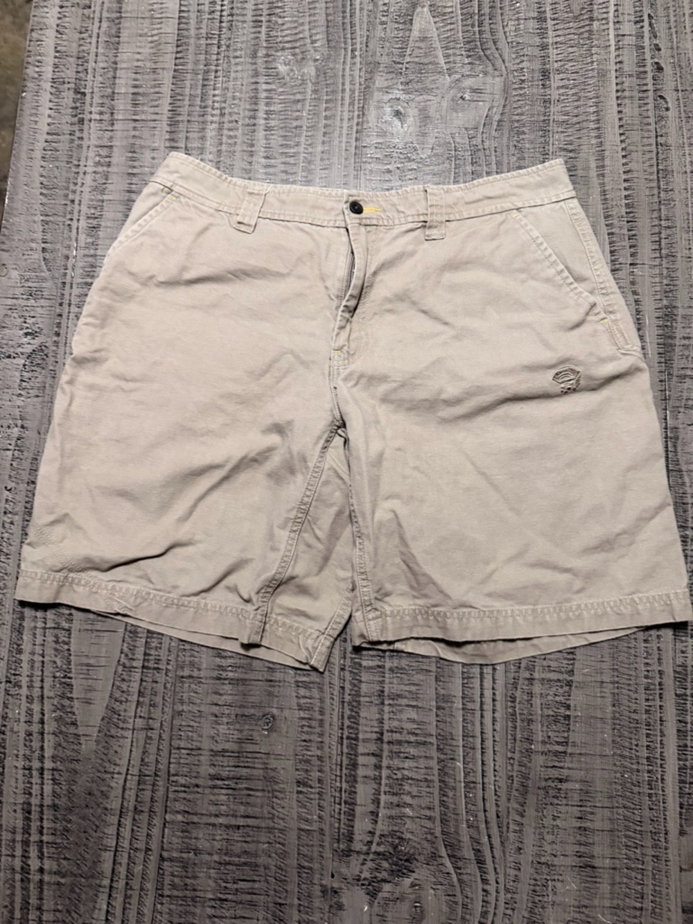 Mountain Hardwear Men's Light Khaki Flat Front Shorts